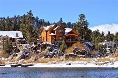 Cozy Lake-View Lodge 8 (1 BR near The Village) Lakefront Paradise with Beautiful Views and an Easy Walk to the Village. . Expedia big bear